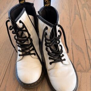 Dr. Martens Girls’ boots
